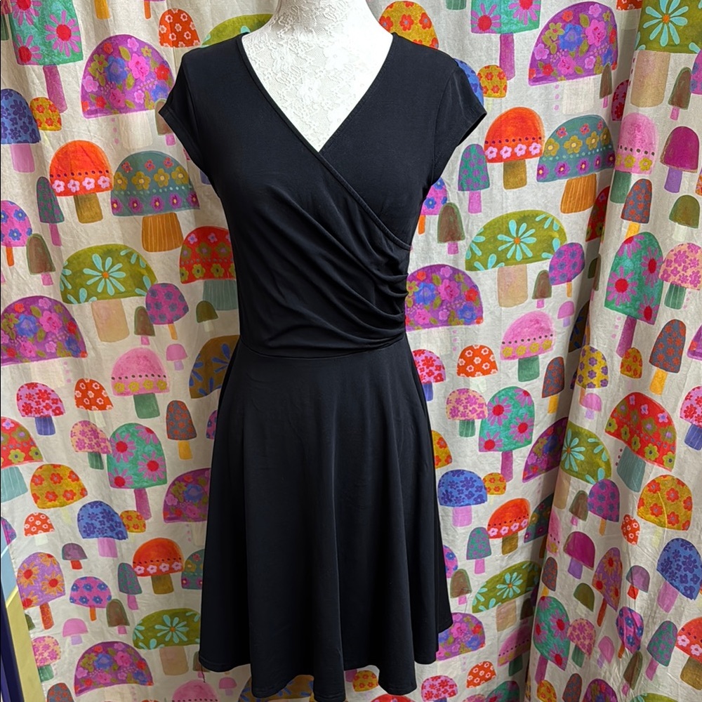 Laksmi Cross Front Cap Sleeve Dress. Medium